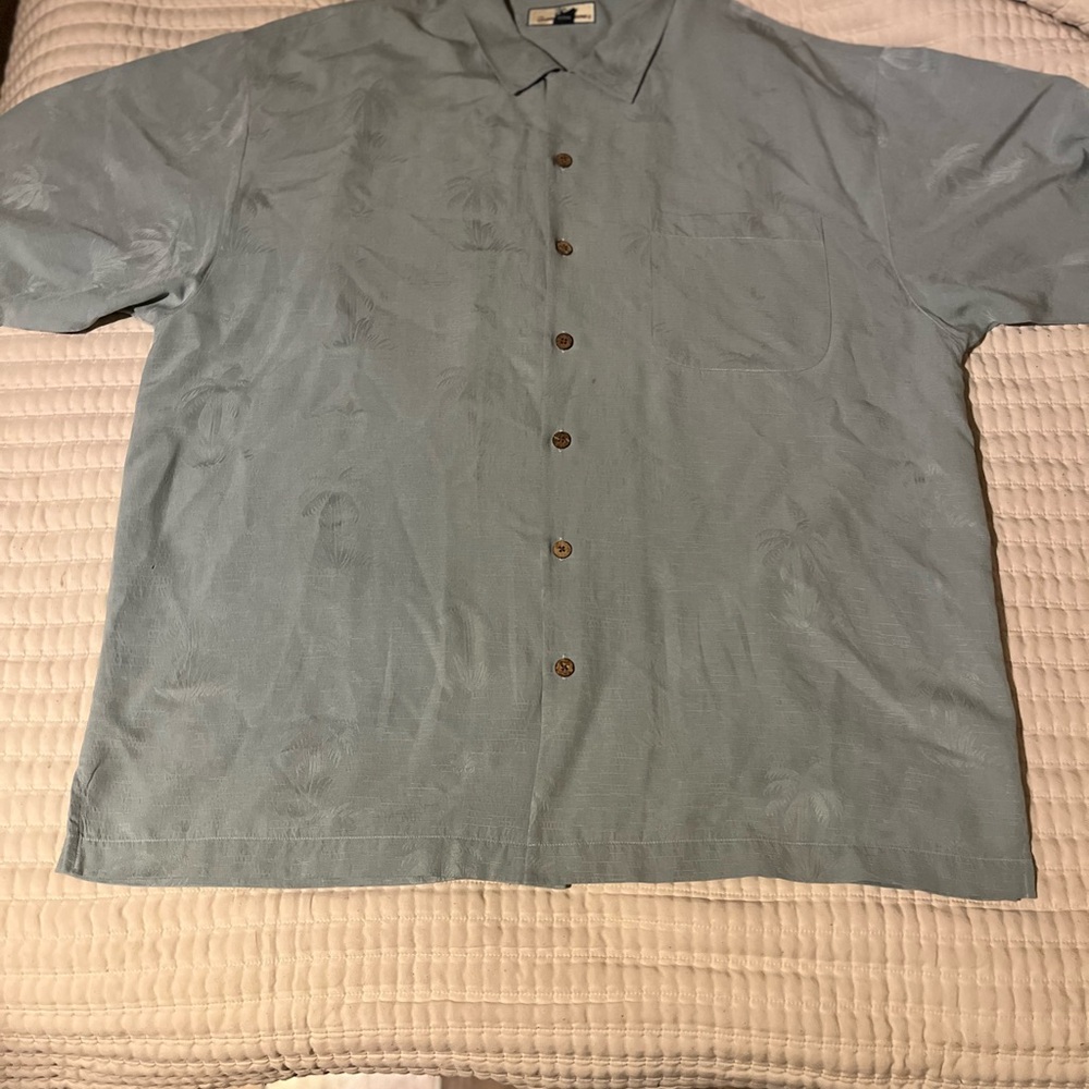 Tommy Bahama Light Blue Casual Button Down‎ Shirt
